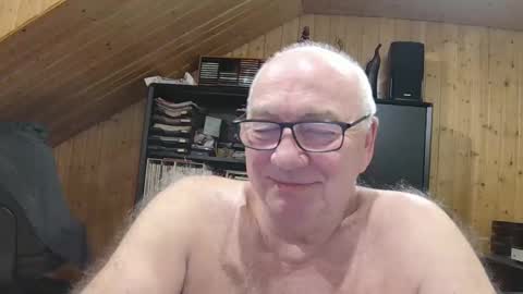 Snapshot of asusandy chatting on 02.15.26 asusandy online show from 02.15.26
