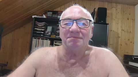 Snapshot of asusandy chatting on 02.26.26 asusandy online show from 02.26.26