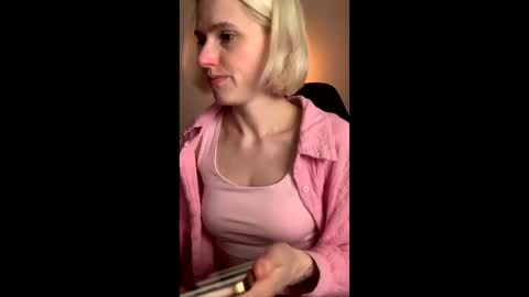 Snapshot of asya_new chatting on 09.19.25 asya_new online show from 09.19.25