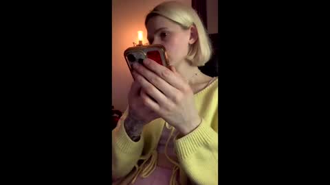 Snapshot of asya_new chatting on 10.24.25 asya_new online show from 10.24.25