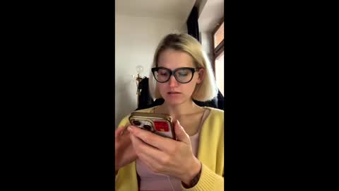 Snapshot of asya_new chatting on 10.25.25 asya_new online show from 10.25.25