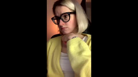 Snapshot of asya_new chatting on 11.15.25 asya_new online show from 11.15.25