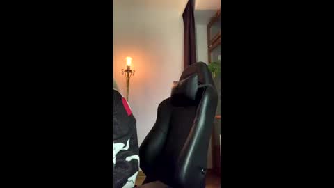 Snapshot of asya_new chatting on 11.16.25 asya_new online show from 11.16.25