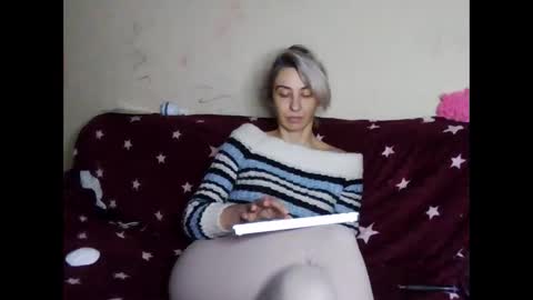 Snapshot of asyalu chatting on 01.02.25 AsyaLu online show from 01.02.25