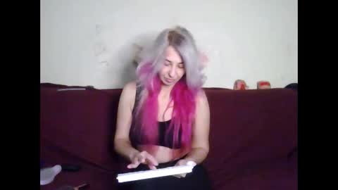 Snapshot of asyalu chatting on 11.22.25 AsyaLu online show from 11.22.25