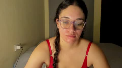 Snapshot of atenas__05 chatting on 07.01.26 atenas online show from 07.01.26