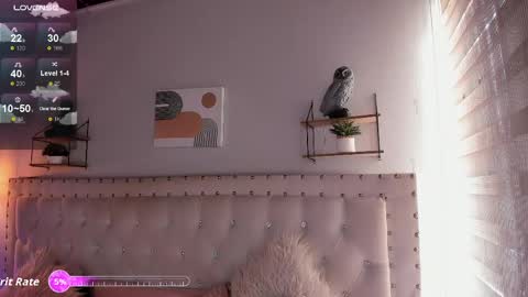 Snapshot of atenea_klett_ chatting on 03.24.26 ATENEA online show from 03.24.26
