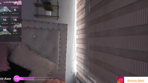 Snapshot of atenea_klett_ chatting on 04.29.26 ATENEA online show from 04.29.26