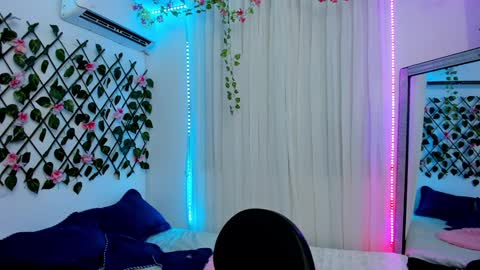 Snapshot of atenea_kros chatting on 12.03.24 Atenea online show from 12.03.24