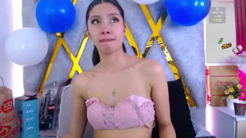 Snapshot of atenea_smith1 chatting on 06.12.26 Athenea online show from 06.12.26