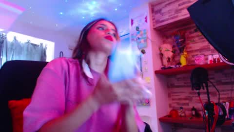 Atenea online show from 02.20.25