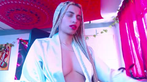 Atenea online show from 10.24.25