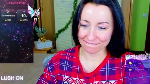 Snapshot of athena_starry chatting on 12.22.24 athena starry online show from 12.22.24