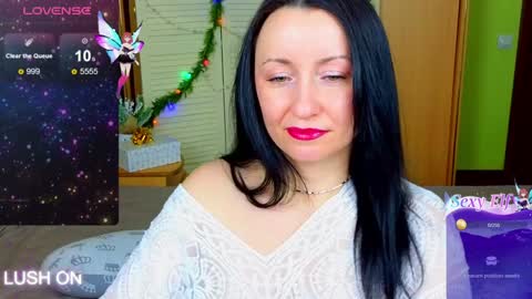 Snapshot of athena_starry chatting on 01.06.25 athena starry online show from 01.06.25