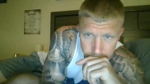 AthleticWhiteboy777 online show from 05.28.26
