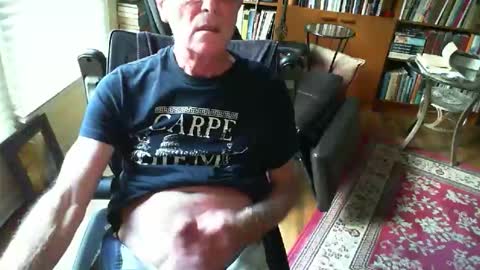 Atlhung9 online show from 10.18.25