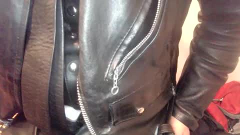 Snapshot of atlleather1 chatting on 04.17.26 Atlleather1 online show from 04.17.26