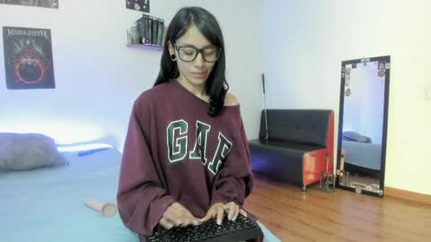 Carolina online show from 04.09.26