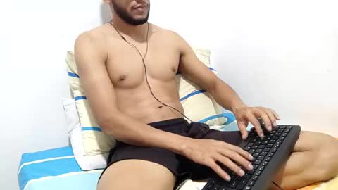 Snapshot of atorres21 chatting on 02.05.25 Torres online show from 02.05.25
