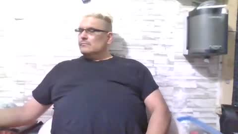 A online show from 03.05.25