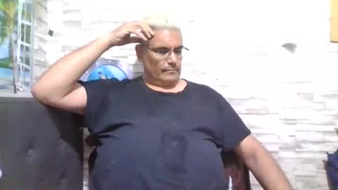 Snapshot of atr2424293280 chatting on 11.17.25 A online show from 11.17.25