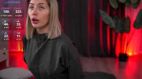 Snapshot of audreyzanne chatting on 12.15.25 Isabella online show from 12.15.25