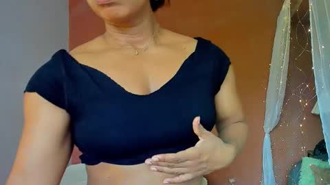 Snapshot of audry_montero1 chatting on 10.22.25 Audry online show from 10.22.25