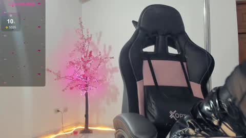 aura online show from 01.08.25