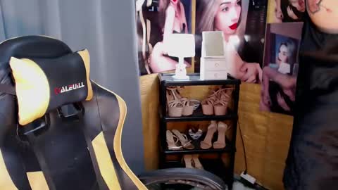 Miss awra online show from 03.10.25