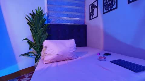 Snapshot of auralis_lux chatting on 05.29.26 auralis_lux online show from 05.29.26