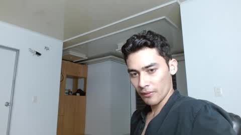 Snapshot of aureliv1 chatting on 03.11.25 Aureliano online show from 03.11.25