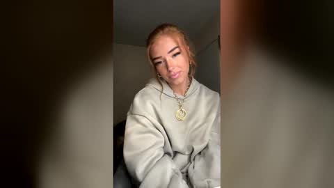 Snapshot of auriamist chatting on 02.11.26 auriamist online show from 02.11.26