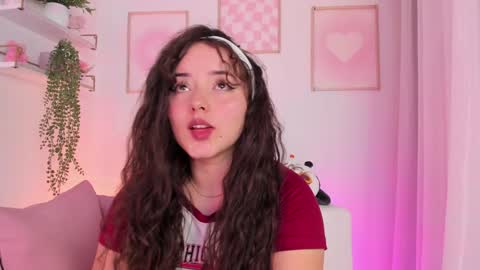 Snapshot of aurora_aaa chatting on 02.07.25 Aurora online show from 02.07.25