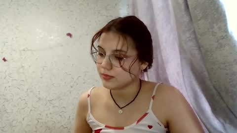 Snapshot of aurora_breeze chatting on 04.23.26 Kiara Xanthe online show from 04.23.26