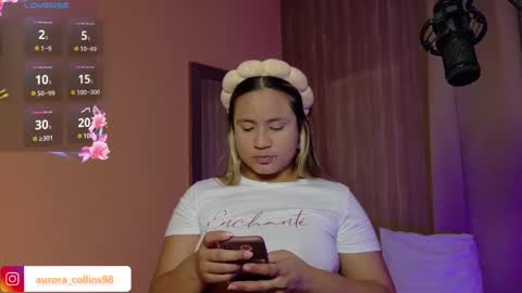 Snapshot of aurora_collins08 chatting on 03.04.25 aurora_collins08 online show from 03.04.25