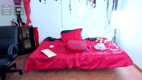 Aurora online show from 10.19.25