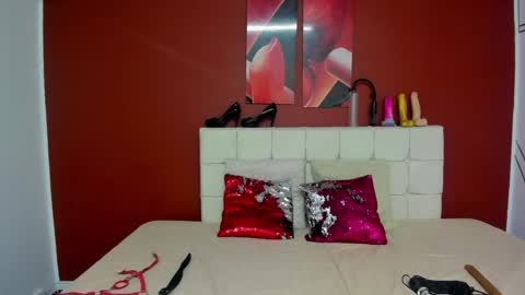 Snapshot of aurora_doll_ chatting on 12.28.24 AURORA online show from 12.28.24