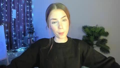 Snapshot of aurora_glow_21 chatting on 02.13.26 Aurora online show from 02.13.26