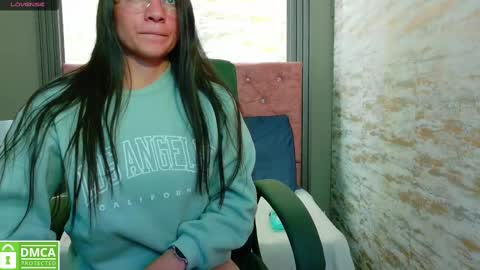 Aurora online show from 09.11.25