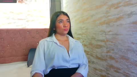 Aurora online show from 09.25.25