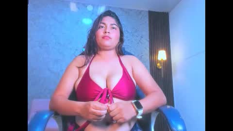 Snapshot of aurora_lul chatting on 04.12.26 aurora_lul online show from 04.12.26