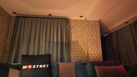 Aurora online show from 12.10.24