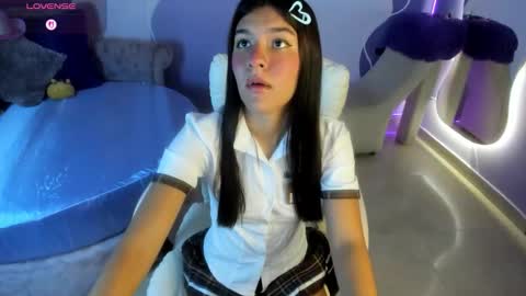 auroracute2 online show from 09.15.25