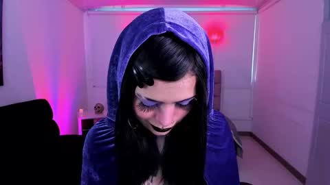 Snapshot of auroradiaz_ chatting on 10.09.25 Aurora Diaz online show from 10.09.25