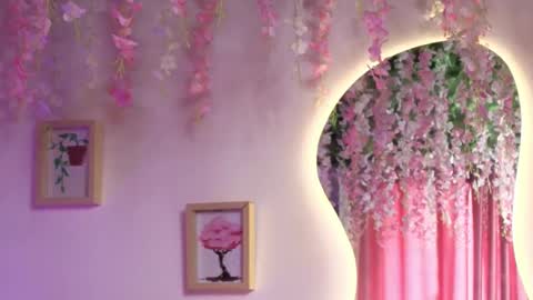 Snapshot of auroralanee chatting on 11.14.25 aurora online show from 11.14.25