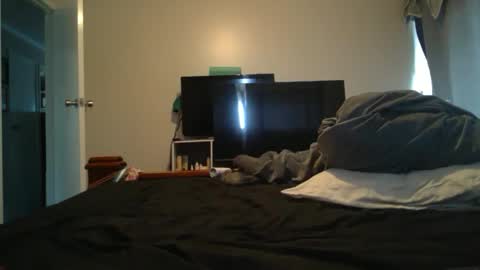 Snapshot of aussielovingxxx chatting on 12.11.24 Milf4u online show from 12.11.24