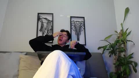 Snapshot of austinreeds chatting on 10.23.25 austinreeds online show from 10.23.25