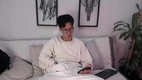 Snapshot of austinreeds chatting on 11.20.25 austinreeds online show from 11.20.25