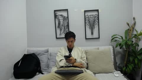 Snapshot of austinreeds chatting on 11.24.25 austinreeds online show from 11.24.25