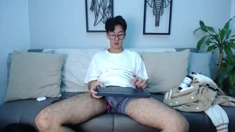 Snapshot of austinreeds chatting on 11.29.25 austinreeds online show from 11.29.25